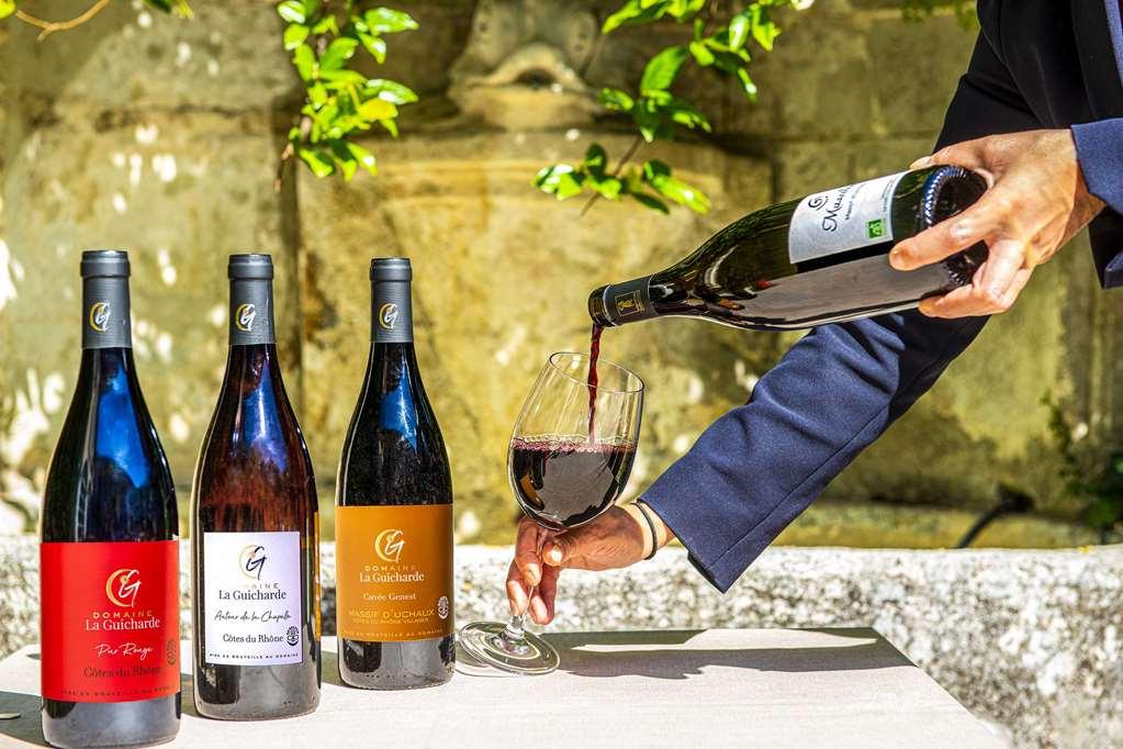 Chateau De Massillan Uchaux Ресторан фото